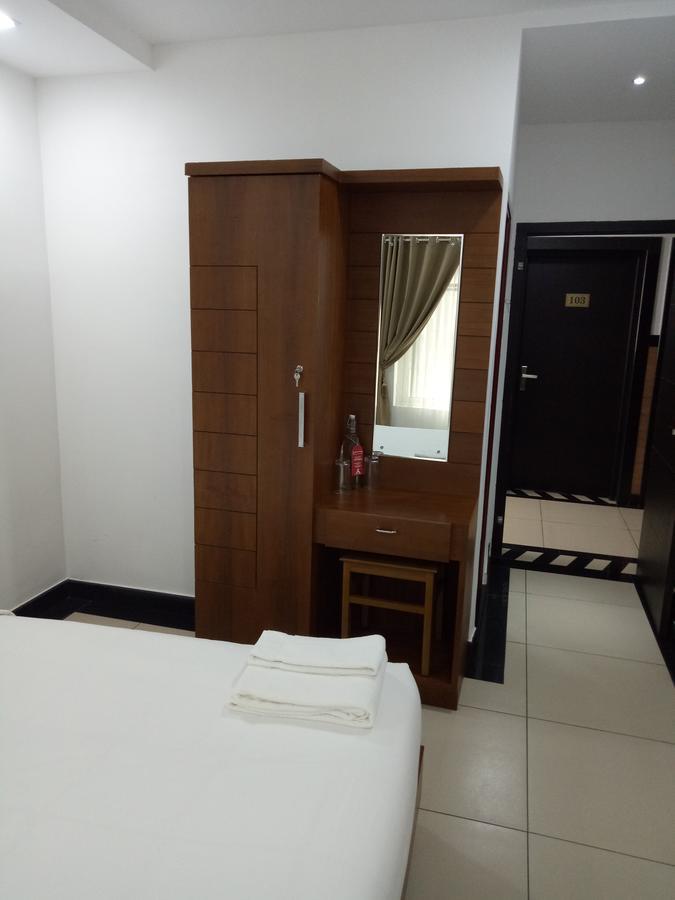 Pgs Inn Kochi Екстериор снимка