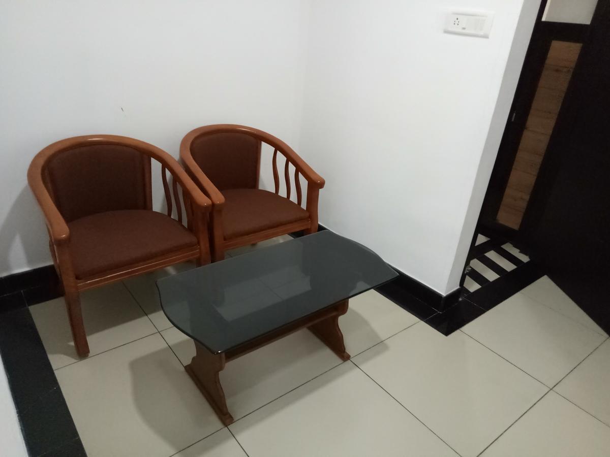 Pgs Inn Kochi Екстериор снимка